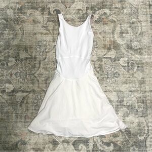Lululemon Court cut dress in white sz4